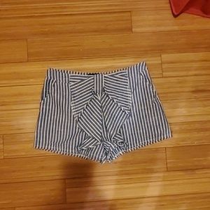 Bow blue and white striped shorts
